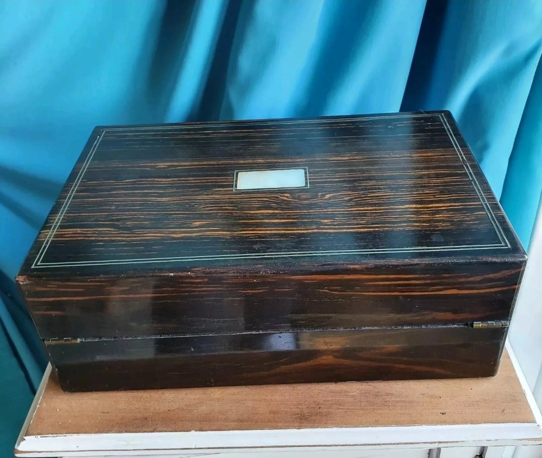 Large Coromandel Box